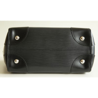 Louis Vuitton Phenix MM40 Leather in Black