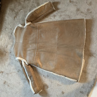 Moncler Jacke/Mantel aus Leder in Braun