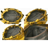 Loewe Handtasche aus Leder in Gold