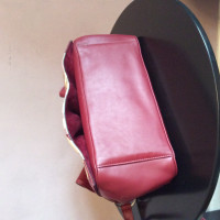 Valentino Garavani Handtasche aus Leder in Bordeaux