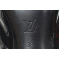 Louis Vuitton Stiefeletten aus Lackleder in Schwarz