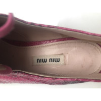 Miu Miu Schnürschuhe aus Leder in Rosa / Pink