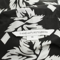 Diane Von Furstenberg Silk dress in black and white