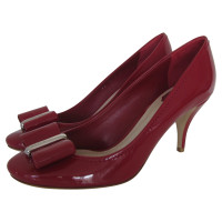 Christian Dior Pumps/Peeptoes en Cuir verni en Rouge