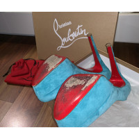 Christian Louboutin Pumps/Peeptoes en Daim en Turquoise