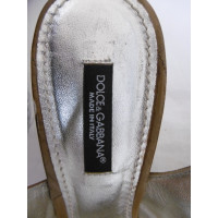 Dolce & Gabbana Pumps/Peeptoes Leather in Ochre