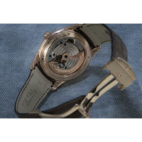 Frederique Constant Armbanduhr aus Stahl in Silbern