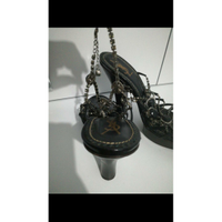 Yves Saint Laurent Chaussures compensées en Noir