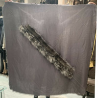 Fendi Schal/Tuch aus Seide in Grau