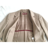 Max Mara Studio Jacke/Mantel aus Wolle in Beige