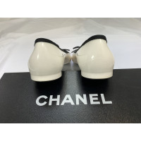 Chanel Slipper/Ballerinas in Weiß