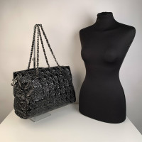 Chanel Tote Bag aus Lackleder in Schwarz