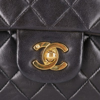 Chanel Reissue 2.55 225 Leather in Black