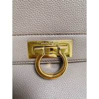 Salvatore Ferragamo Borsetta in Pelle in Beige