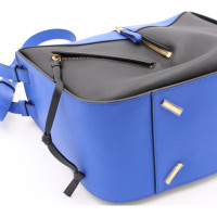 Loewe Handtasche aus Leder in Blau