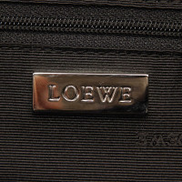 Loewe Umhängetasche aus Wildleder in Grau