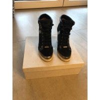 Jimmy Choo Sneakers aus Wildleder in Schwarz