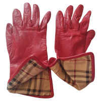 Burberry Handschuhe aus Leder in Rot