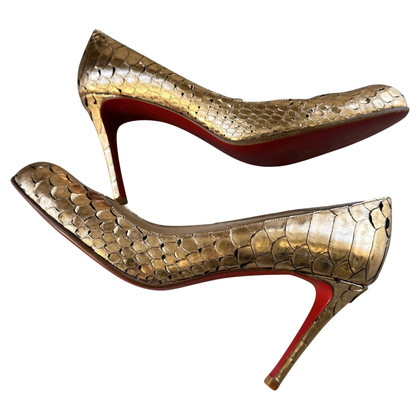 Christian Louboutin Pumps/Peeptoes Leather in Gold