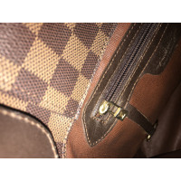 Louis Vuitton Handtasche aus Leinen in Braun