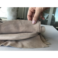 Yves Saint Laurent Handtasche aus Wildleder in Nude