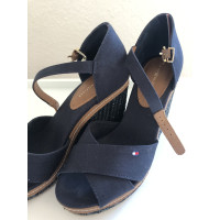 Tommy Hilfiger Wedges aus Canvas in Blau