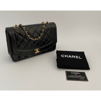 Chanel Diana aus Leder in Schwarz