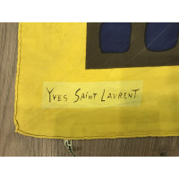 Yves Saint Laurent Schal/Tuch aus Seide in Gelb