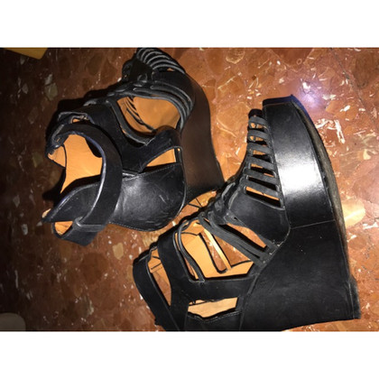Givenchy Sandals Leather in Black