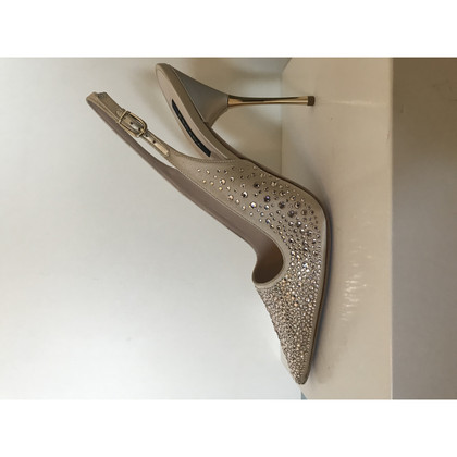 Escada Pumps/Peeptoes en Soie en Nude