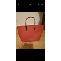 Calvin Klein Handtasche aus Leder in Rot