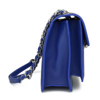 Chanel Urban Companion WOC aus Leder in Blau