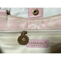 Chanel Shopping Tote Petit aus Canvas in Nude