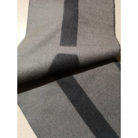 Louis Vuitton Schal/Tuch aus Wolle in Grau