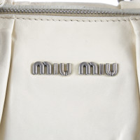 Miu Miu Handtasche aus Leder in Creme