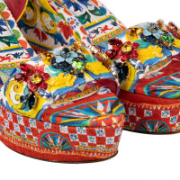 Dolce & Gabbana Sandalen aus Viskose in Gelb