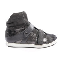 Jimmy Choo Sneakers aus Leder in Grau