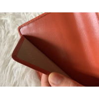 Burberry Täschchen/Portemonnaie aus Leder in Orange