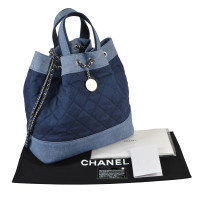 Chanel Rucksack aus Jeansstoff in Blau
