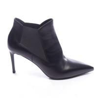 Saint Laurent Stiefeletten aus Leder in Schwarz