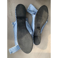 No. 21 Sandalen aus Seide in Blau