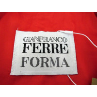Gianfranco Ferré Jacke/Mantel aus Viskose in Rot