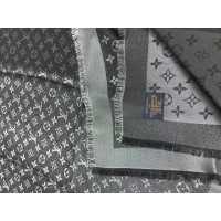 Louis Vuitton Monogram Tuch in Schwarz