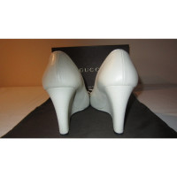 Gucci Wedges aus Leder in Creme