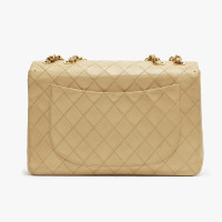 Chanel Classic Flap Bag Maxi aus Leder in Beige