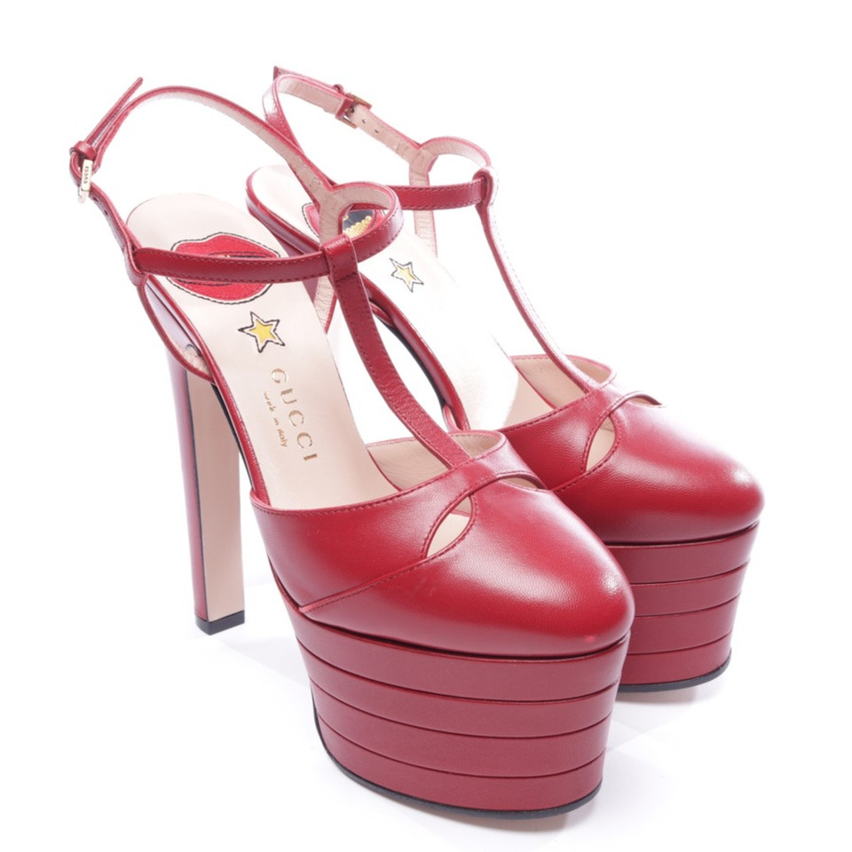 Gucci Pumps/Peeptoes Leer in Rood