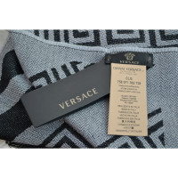 Versace Schal/Tuch aus Wolle in Schwarz