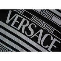 Versace Schal/Tuch aus Wolle in Schwarz