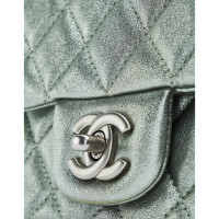 Chanel Petite Timeless aus Leder in Silbern