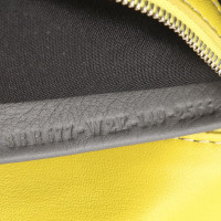 Fendi Be Baguette Bag Normal aus Leder in Gelb